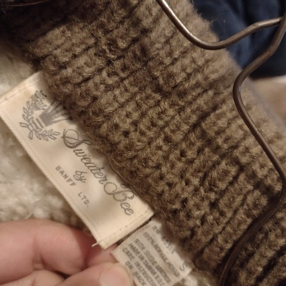 Women Sweater Bee by Banff Vest Small - Picture 3 of 3